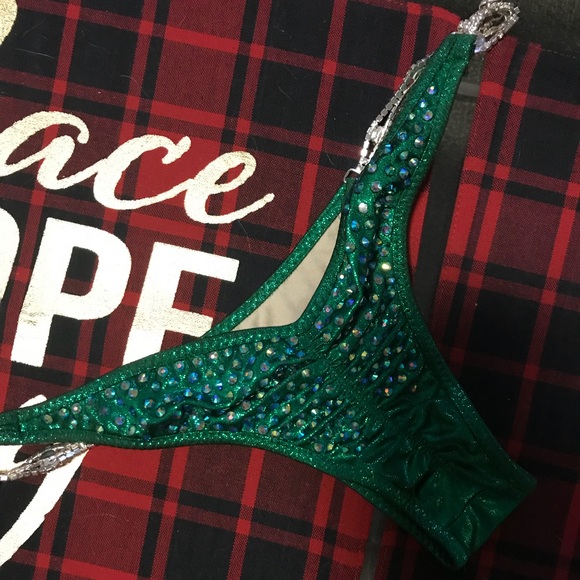 Last day of sale!!!!!! NPC Bikini Green Crystals - Picture 7 of 8